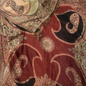 Elegant Paisley pashmina